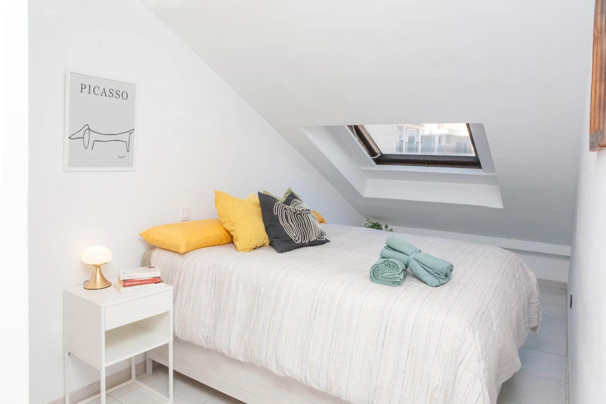 Picasso'S Dream Cozy & Chic Attic Plaza Merced Malaga Exterior photo